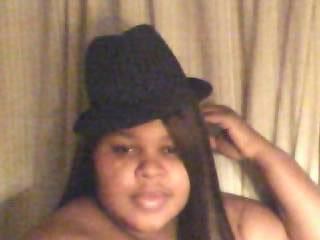 Cool layback dont take no mess or shyt 4rm nobody bcause im nobody bitch and yes i am a bbw that mean that I am a big gurl. If anybody have any in thing 2 say.