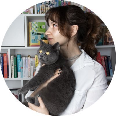 she/her #Autorin | #intersektional | #Feministin | #Lektorin | #diversesschreiben | literarisch, Fantasy,Dystopia | mehr inklusive Storys! | IG: equalwritesde
