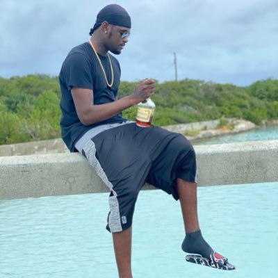 fool for that skrilla...#LitWeAre back up page follow @chizzlion