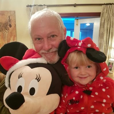 miserable old bugger played and missed a few, bails still on, 74 not out, batting https://t.co/8gIjpUzVcQ is a test match not a T20.