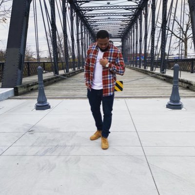 t_hooptroop's profile picture. AQ Alum | 1️⃣3️⃣ | “Ideas shape the course of history”