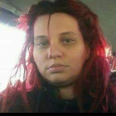 JergerMarie's profile picture. art and music and husband hold me