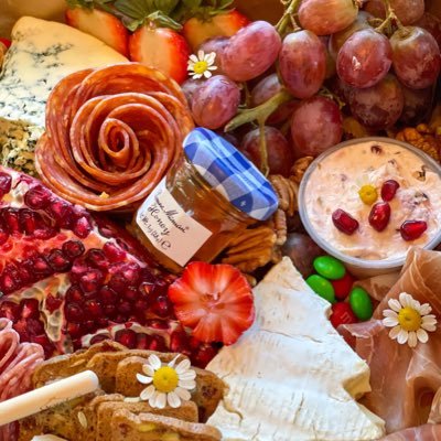 itsmenatty0305's profile picture. Graze boxes & Charcuterie Tables 🧀🥝