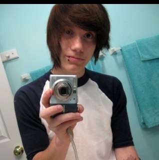 CrazyGuyVald's profile picture. Valdimir.17. sometimes im stupid but i love her and she loves me