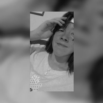 BiancaMora01's profile picture. Love is love💜