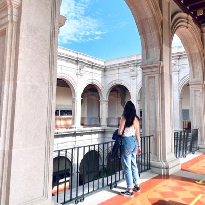 stylinson812's profile picture. :)