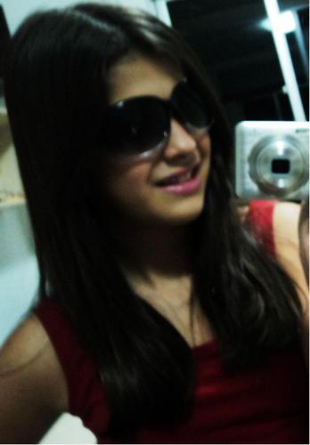 Com a cabeca erguida e mantendo a fe em Deus (: Follow me *--*