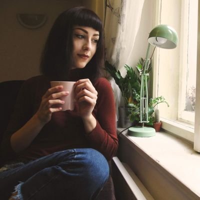 𝘐'𝘮 𝘮𝘰𝘳𝘦 𝘰𝘧 𝘢 𝘴𝘰𝘤𝘪𝘢𝘭 𝘤𝘢𝘵𝘦𝘳𝘱𝘪𝘭𝘭𝘢𝘳. 🖤
Older than time. Pale, and really awkward. Maybe super friendly. Maybe not.
She/Her.