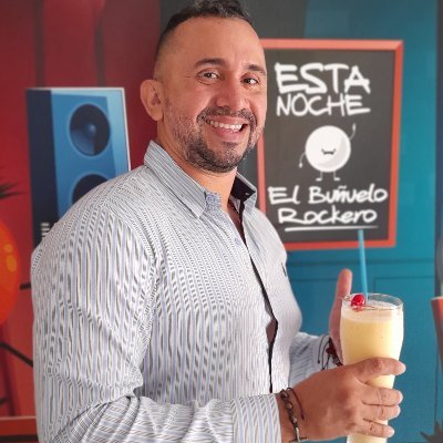 Dios es mi guía, mis padres son mi camino y mis niños el motor para seguir.