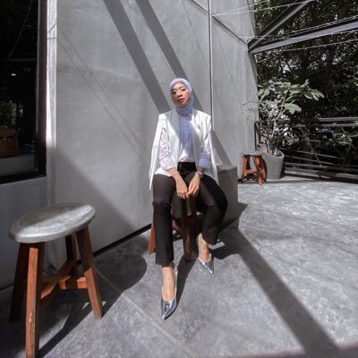 EdityaApriliani's profile picture. 👩🏼‍⚕️Aesthetic Doctor ✨Filler | Botox | Benang | Skinbooster ✨ 🩺 @fkub_official , 👵🏻 @pastel_nenek,💈@rajacukurmalang. dr. at @griyaayuclinic.malang
