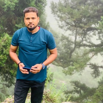 RaviTopwal's profile picture. A Happy soul