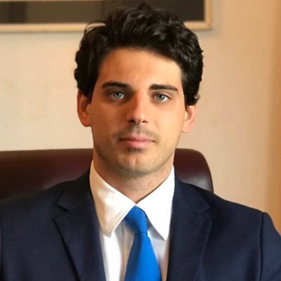 DiegoNesci's profile picture. Nato a Tropea. Dottore in Scienze Politiche e Relazioni Internazionali. Abogado presso ICAB.