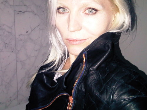 Beauty Editor | Fashion Stylist | Sisters Tellier