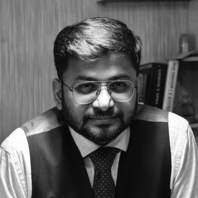 TheKalolwala's profile picture. Qualified finance geek. Entrepreneur by passion. @ManUtd till I die. no grey matter, only B/W | Founder & CEO @KalolwalaAssoc | RT 40 Young Turks 2020 |