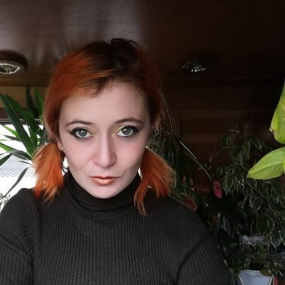 RedHazell's profile picture. Big heart, loves creating art, model, performer, knowledge seeker, opportunity maker, wild child ^_^