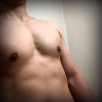 亀頭責め動画とかRTしてます。責め合い出来る人募集中です。DMは顔か身体の写真欲しいです。【好き】亀頭責め/乳首責め/潮吹き/寸止め/漏精/直後責め/マッチョ/筋肉/ズル剥け 165/65/3X
