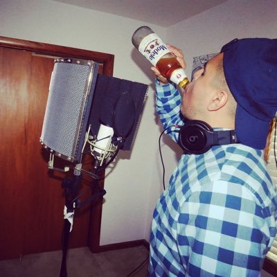 music producer, music creator Chicano 256 🇲🇽 #Southside #Imakemusic #Hustler #BornIn96 #CA #AL #TN #ATL #SippinRollinEnt #Youngshaggy #subscribe #Youtube 👇