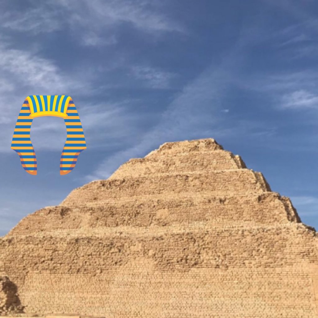 There's LIGHT even in the dark places ..و علي فكرة الدنيا عمر ما حد جاء لها وعاشها من غير آه ....من الآخر بتويت في أي حاجة تخطر على بالي