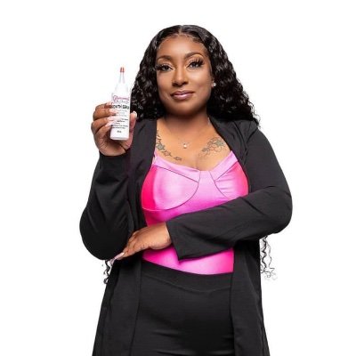 ▪️Licensed Master Cosmetologist ▪️Salon Owner of Glam House Salon & Beauty Bar ▪️CEO of Glammed by JennJo HairCare