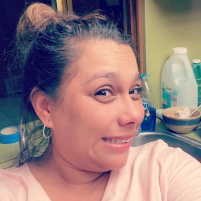 MonicaPuebla10's profile picture. 
