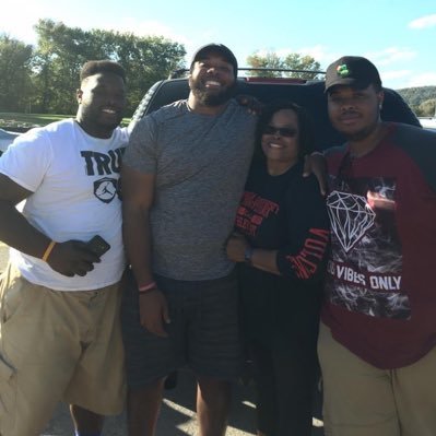 King_Bush75's profile picture. 