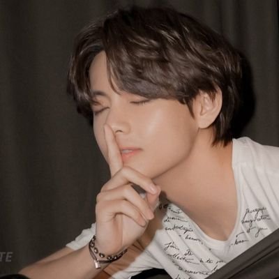 ✧.。. *. ˚ i'm pending my life falling deeper in luv with you🌹 ↬ 𝓽𝓪𝓮𝓱𝔂𝓾𝓷𝓰♡ 。•