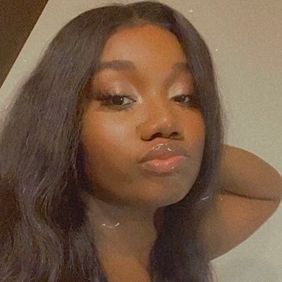 The baddie V♥️ Profile