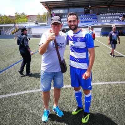 Graduado en CAFiE, Master en rendimiento deportivo RETAN, ex-jugador de futbol en AE Prat