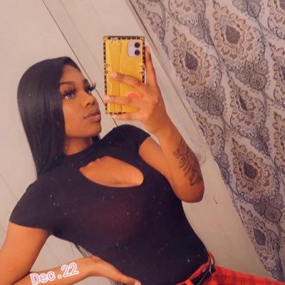 THAT BOMB ASS HAIRSTYLIST 🤩✨