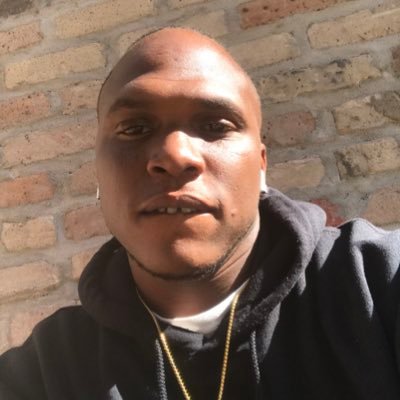 Edward32922146's profile picture. 