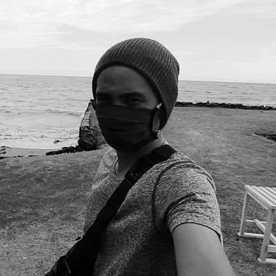 sy tinggal di kota makassar,hobi saya makan coto makassar