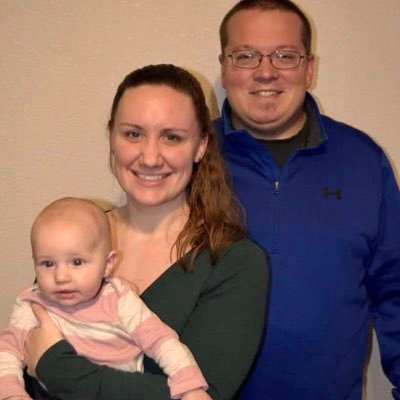 hunsicker_sara's profile picture. New mom. Dog mom. Loving wife. ❤️Figuring out life one day at a time.