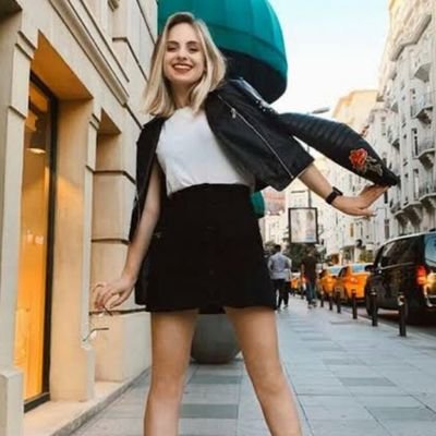 AysunuCemosun's profile picture. Cemoş benim herşeyim
Tek hayalim bi gün beni görmesi