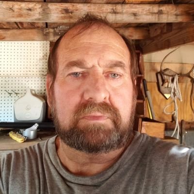 Spiderhunter16's profile picture. Retired  Vet! College sports!