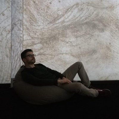 MarcoSime0ni's profile picture. Lettore seriale e digitale, curioso e dispersivo. Tra le varie passioni, coltivo quella per la scrittura.
Autore e fondatore del lit-blog SPAZINCLUSI