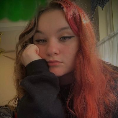 I am just here to see all the tea👁👄👁 follow me on Instagram (arianaholton) thooo 🖤