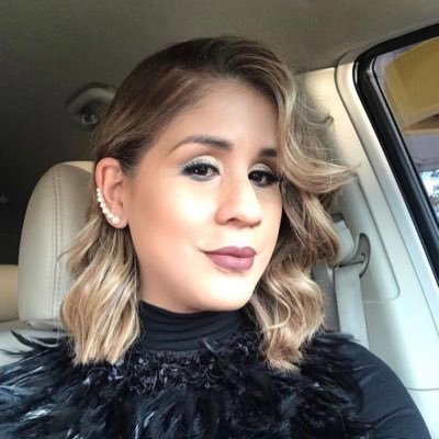 Comunicadora Social, Presentadora de Noticias y Voz comercial.