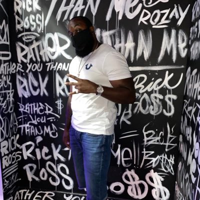 black5883's profile picture. 