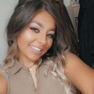 caitlinstef's profile picture. 