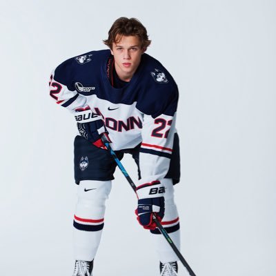 HSchandor's profile picture. UCONN hockey 24’