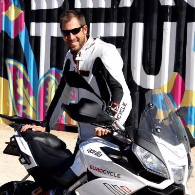 jcninjarider's profile picture. I am a self taught trader and learned things the hard way. Message me for help in trading Download the Robinhood and Webull app with my links. #stockmarket