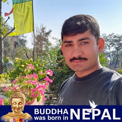पाठक. लेखन कला, साहित्य तथा सामाजिक कार्यमा रुचि, एक यात्री 🎭️
