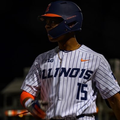 • Fighting Illini ⚾️ #15 @illinibaseball alum