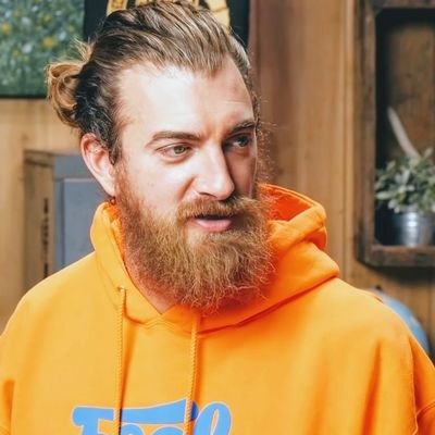 age 41 years 6′ 7||ℕ𝕠𝕥 𝕥𝕙𝕖 𝕣𝕖𝕒𝕝 ℝ𝕙𝕖𝕥𝕥||Switch bitch🍝