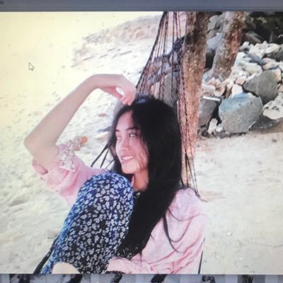 tempat keluh kesah senangnya aku. https://t.co/xXJZV7auJe