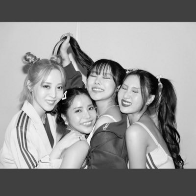 IuD5oxsvK8exmOI's profile picture. 