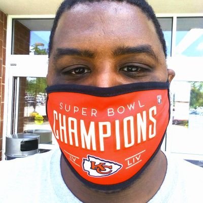 #ChiefsKingdom We LIVing! $IamUinKC
@ChiefsFocus contributor, Co-host of The Mike & U podcast, Mediacaster for @PSF_App ...LIV LVII