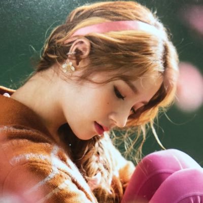 ⟡⟡ー〘 ✰. Demigod!AU × prodigy of APOLLO, cabin 7 〙 김벨리박 ➫ Freelance actress & dancer ❥ー 에 의해 작성된 #𝙘𝙞𝙩𝙧𝙤𝙣 :: ❝Fight off life’s uncertainty.❞ ㅡ⟡⟡ ENG/BHS 🐰