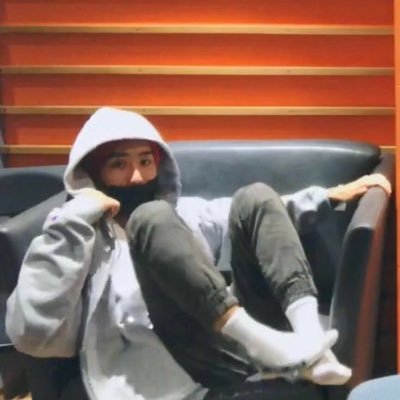 he / it + neos • minor • read carrd byf