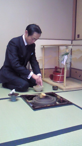山下明宏と申します。東京西新宿で、税理士事務所を営んでおります。中小企業経営の親身な助言者を目指して、日夜奮闘しています。どうぞよろしくお願いいたします！